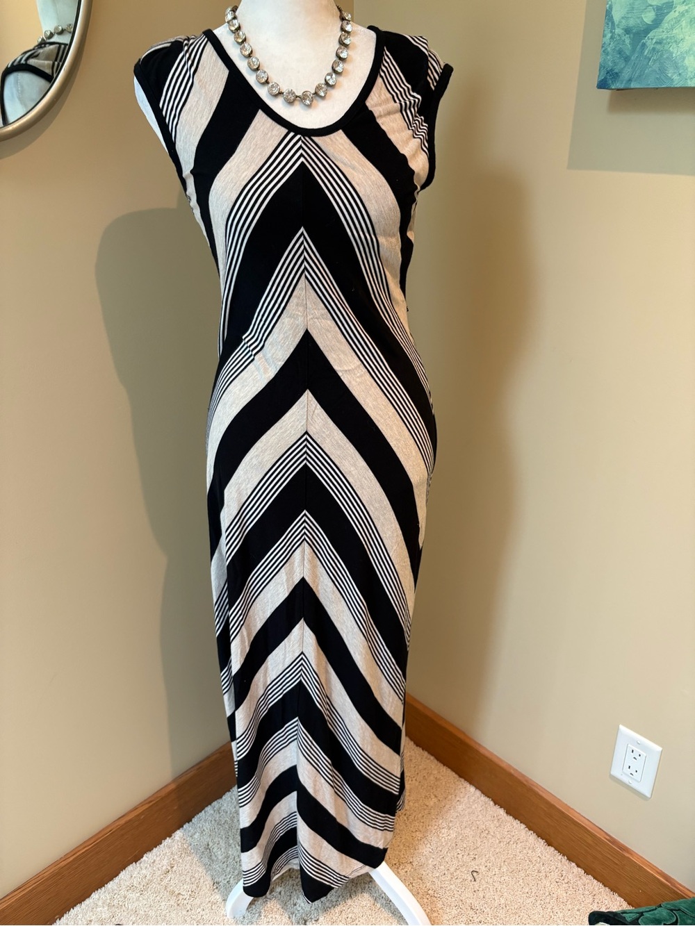 Calvin Klein Maxi Dress Stretch  Black & Cream Chevron Striped Tank Size Small